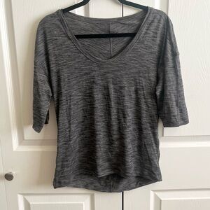 lululemon athletica Gray Short Sleeve Tee